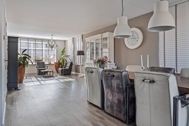 Foto 9 van Jan Wolkerslaan 3