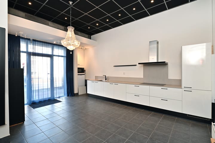 Foto 2 van Van Dedemstraat 107