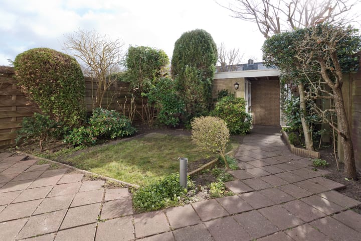 Foto 3 van Van Warmondlaan 11