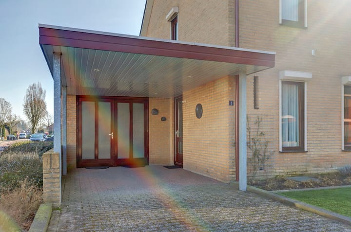 Foto 4 van Spechtstraat 1