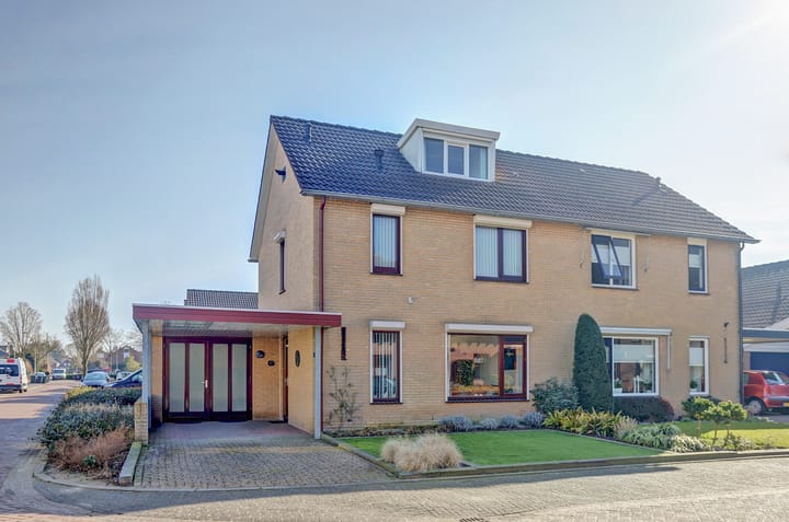 Foto 1 van Spechtstraat 1