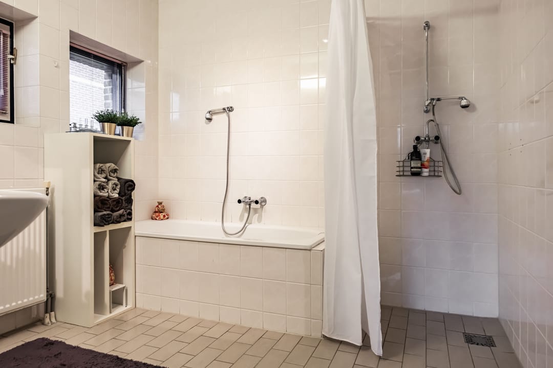 Photo 13 of Von Brucken Focklaan 6-A