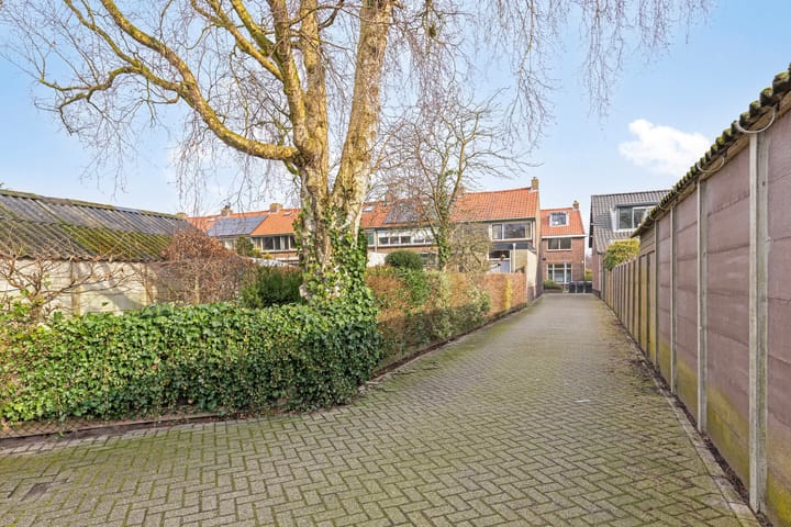 Foto 29 van Bijdorpstraat 35