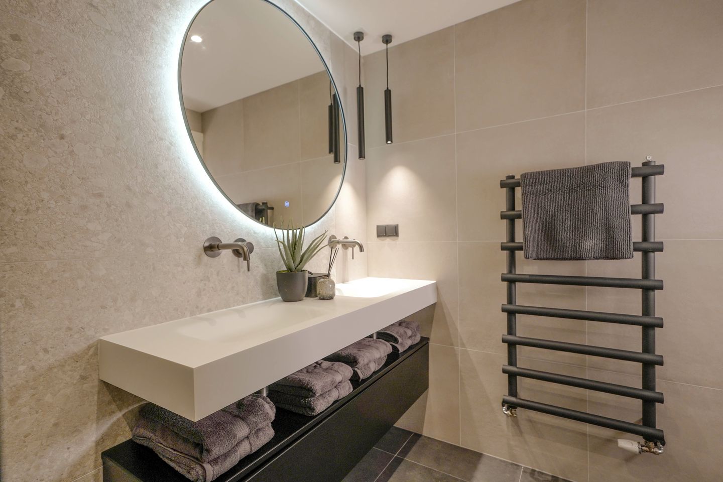 Foto 10 van Lange Houtstraat 3-A