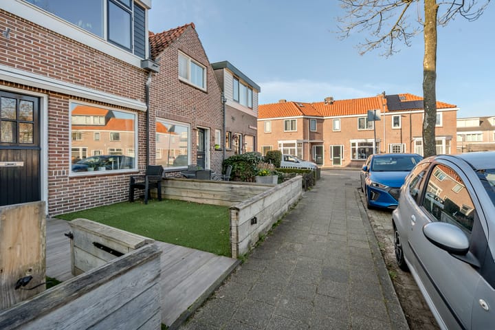 Foto 24 van Burgemeester G.Bosstraat 3