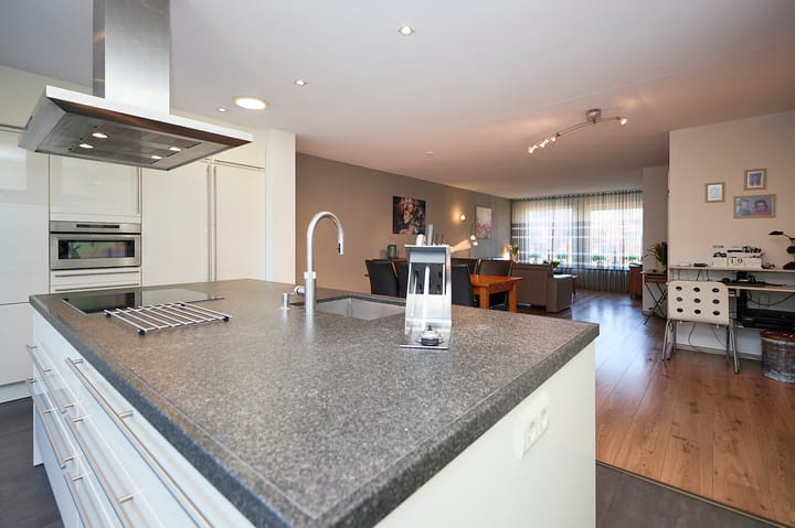 Foto 2 van Hoefbladstraat 15