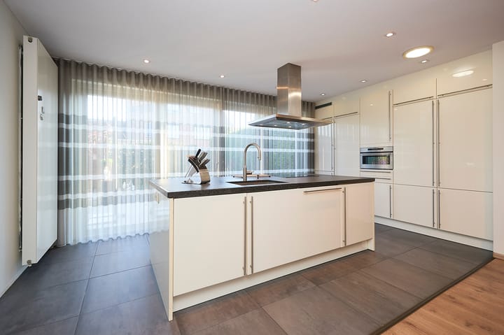 Photo 8 of Hoefbladstraat 15