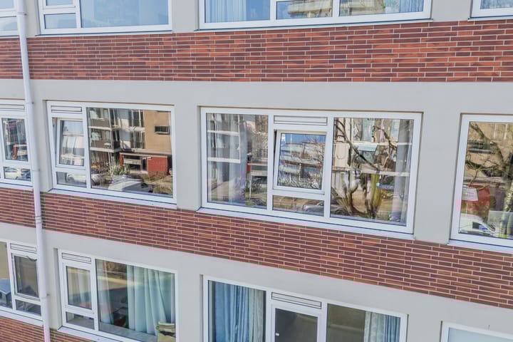 Photo 40 of Adenauerlaan 95