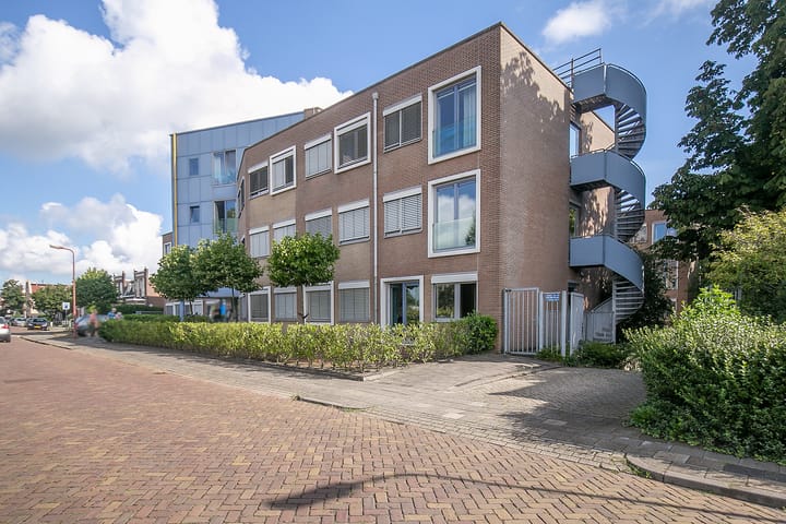 Photo 2 of Stationsplein 4-47