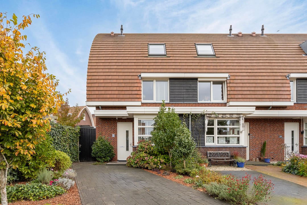 Foto 1 van Nassau Dwarsstraat 35