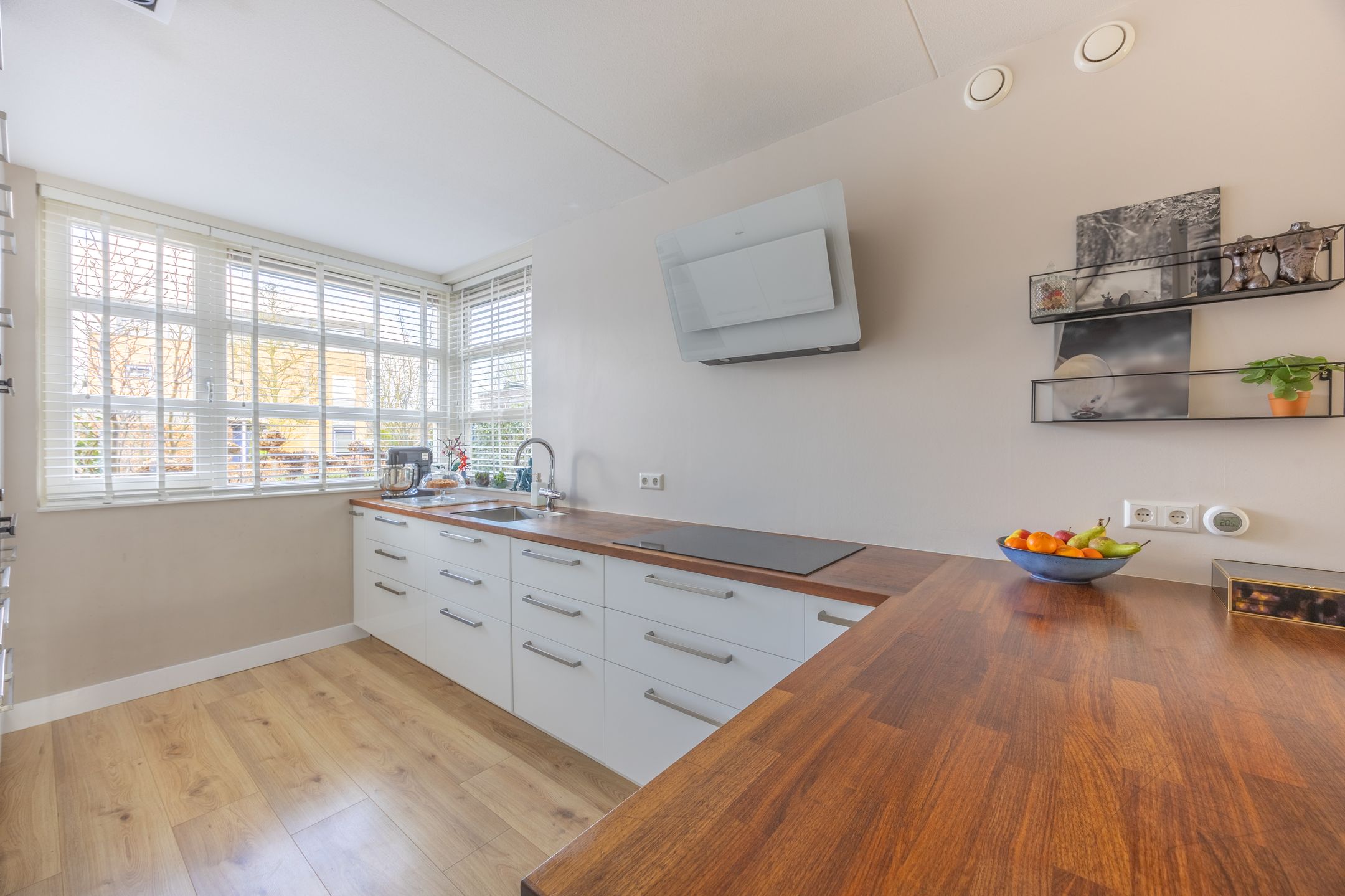 Foto 3 van Nassau Dwarsstraat 35