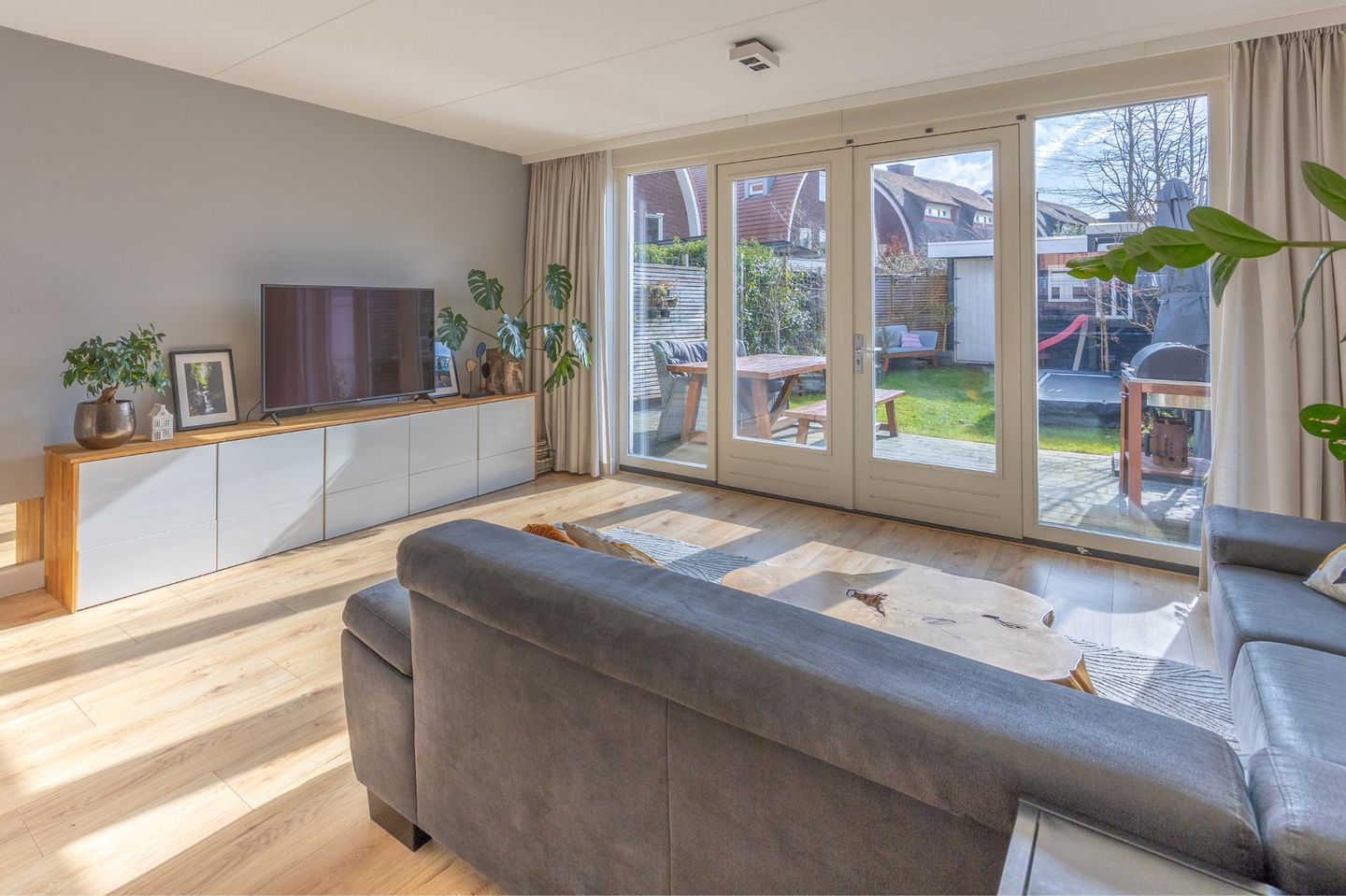 Foto 14 van Nassau Dwarsstraat 35