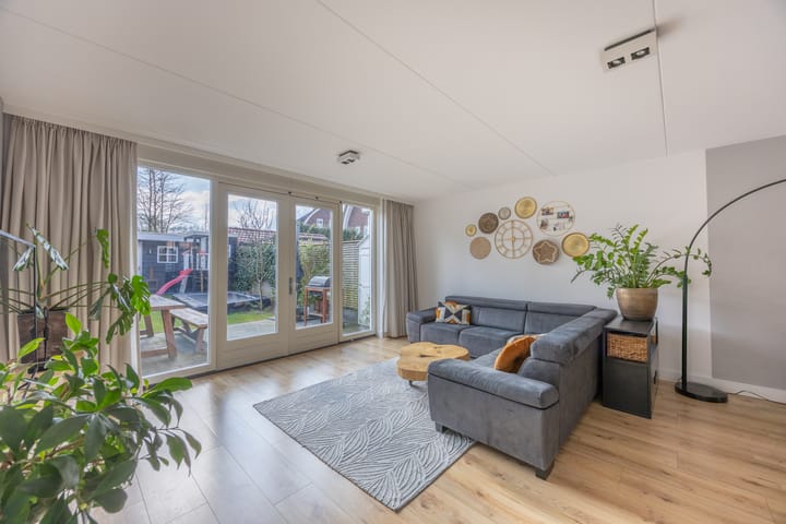 Foto 15 van Nassau Dwarsstraat 35