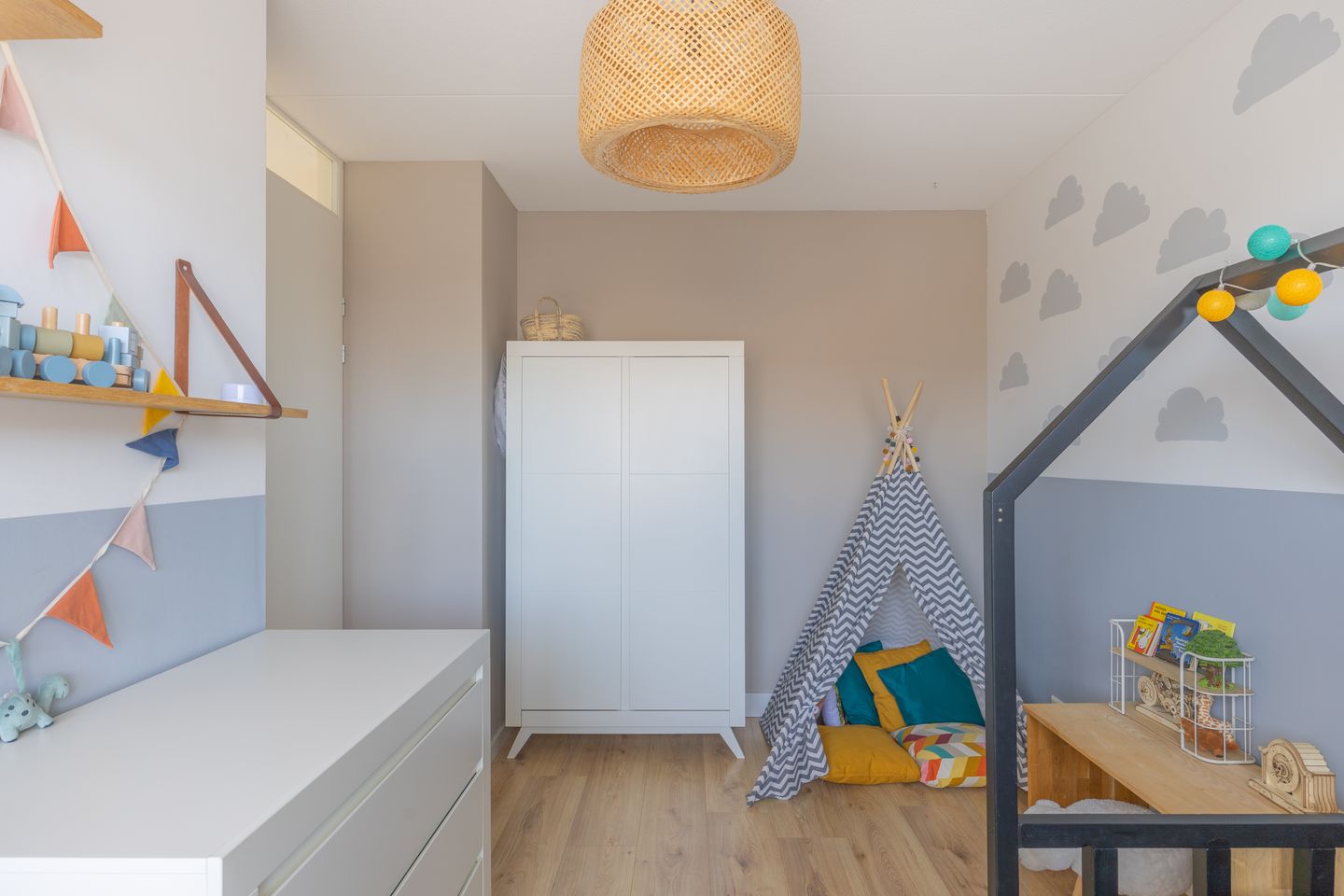 Foto 19 van Nassau Dwarsstraat 35