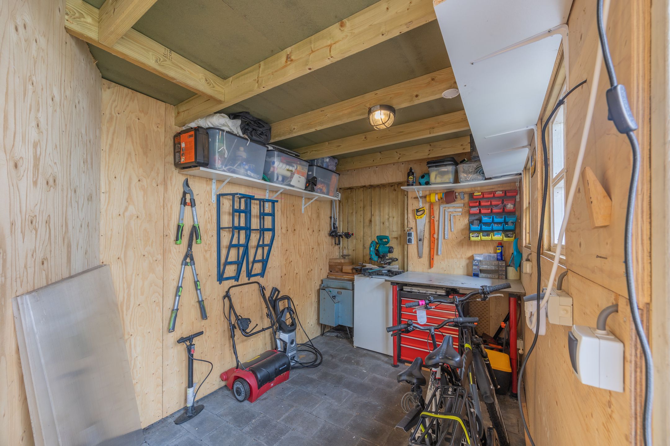 Foto 39 van Nassau Dwarsstraat 35