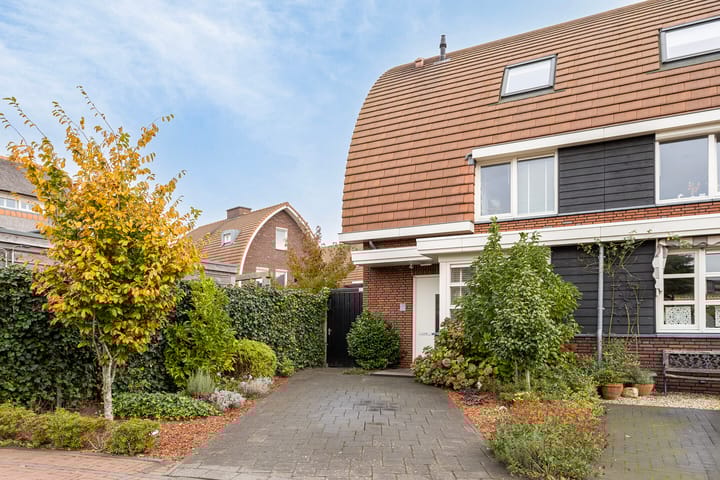 Foto 43 van Nassau Dwarsstraat 35