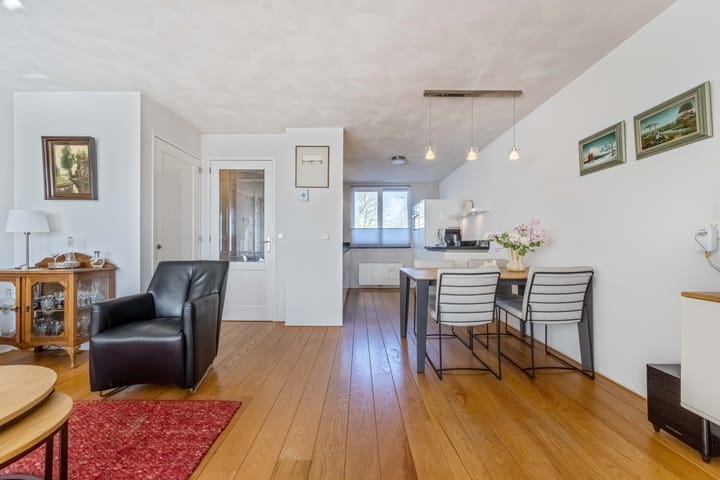 Photo 8 of Aletta Jacobsstraat 27