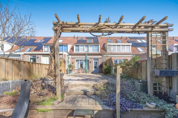 Photo 19 of Aletta Jacobsstraat 27