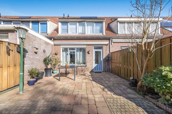 Photo 20 of Aletta Jacobsstraat 27