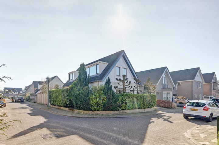 Foto 1 van Burg.Goudsmitlaan 7