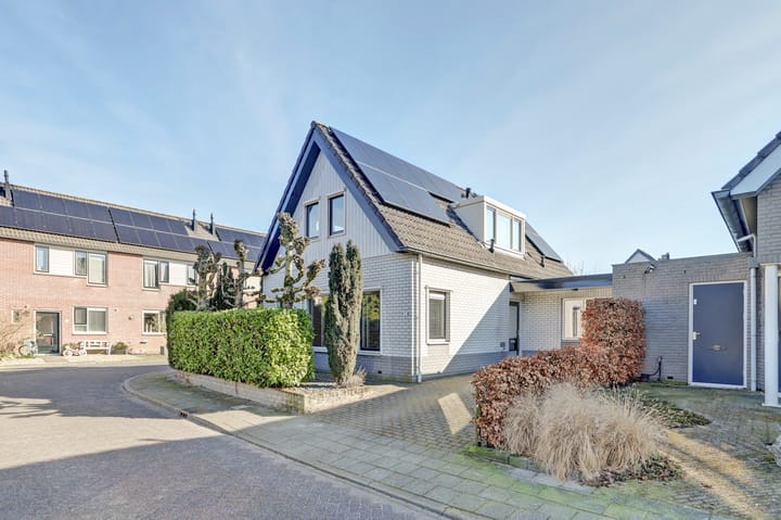 Foto 2 van Burg.Goudsmitlaan 7