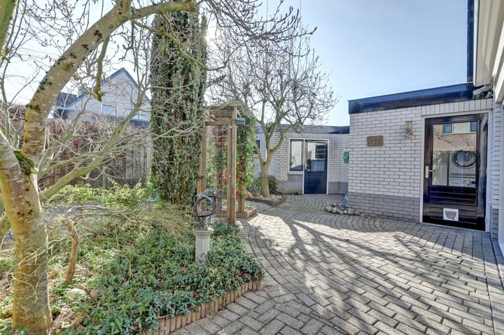 Foto 40 van Burg.Goudsmitlaan 7