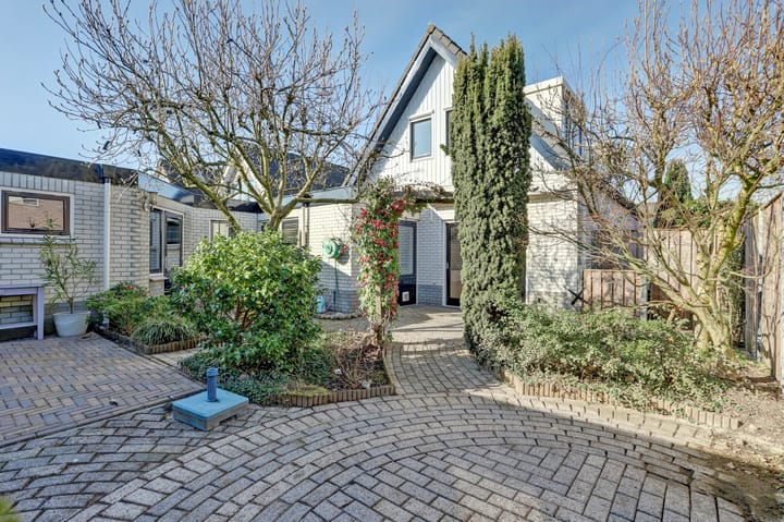 Foto 43 van Burg.Goudsmitlaan 7