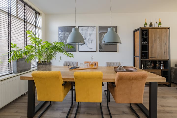 Photo 10 of De Ruyterstraat 130