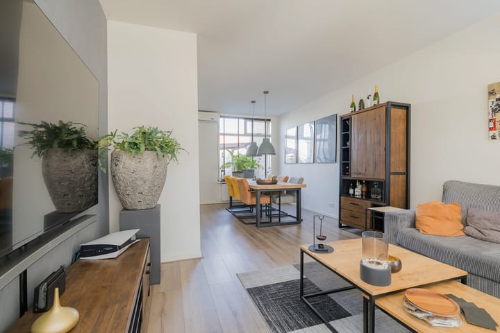 Foto 2 van De Ruyterstraat 130