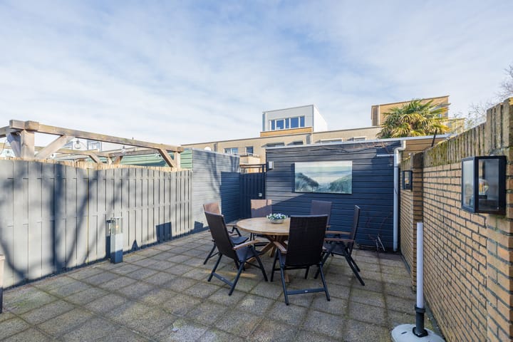 Photo 12 of Hondskruid 28