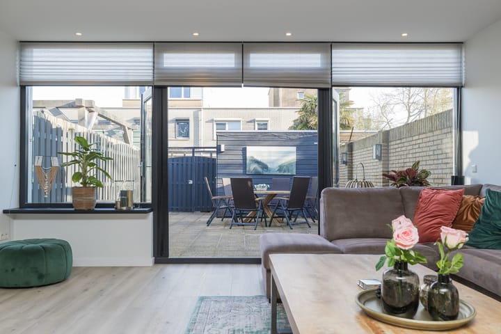 Photo 11 of Hondskruid 28