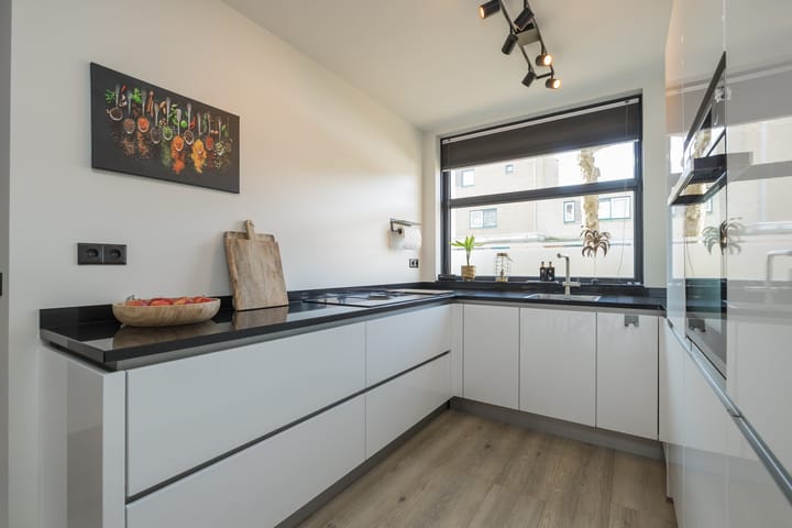 Photo 17 of Hondskruid 28