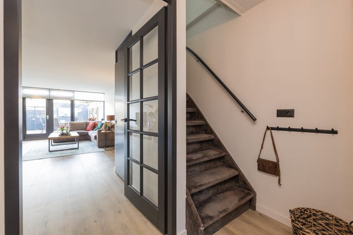 Photo 19 of Hondskruid 28