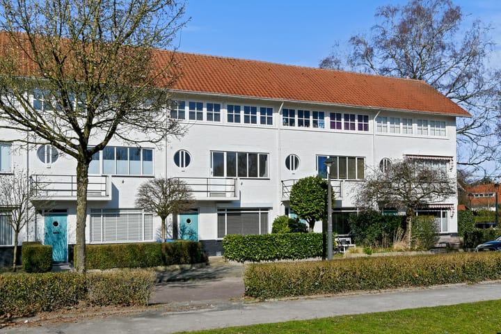 Foto 1 van Burghplein 5