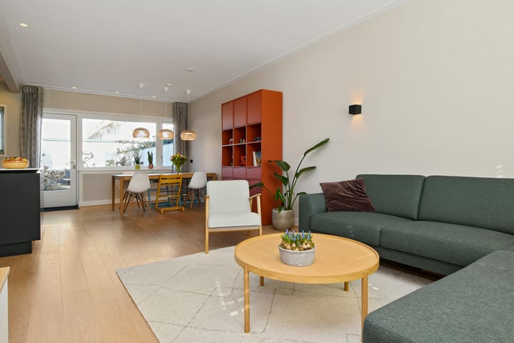 Foto 6 van Burghplein 5