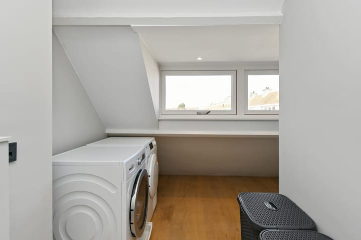 Foto 24 van Burghplein 5