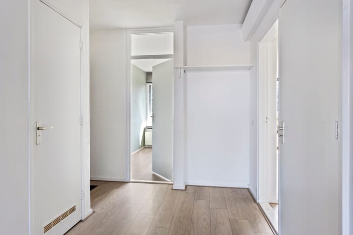 Foto 10 van Stadswal 16-B