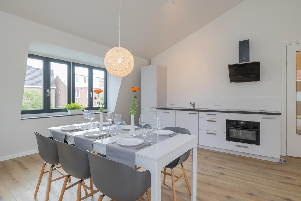 Photo 6 of Eerste Hasselaerstraat 3-B