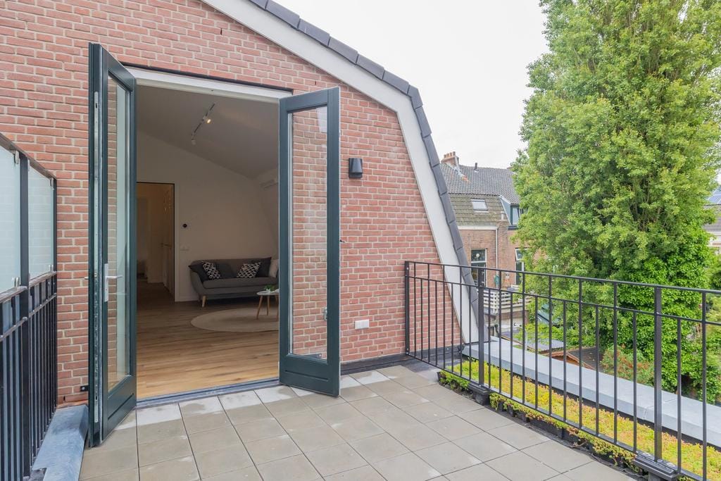 Photo 23 of Eerste Hasselaerstraat 3-B