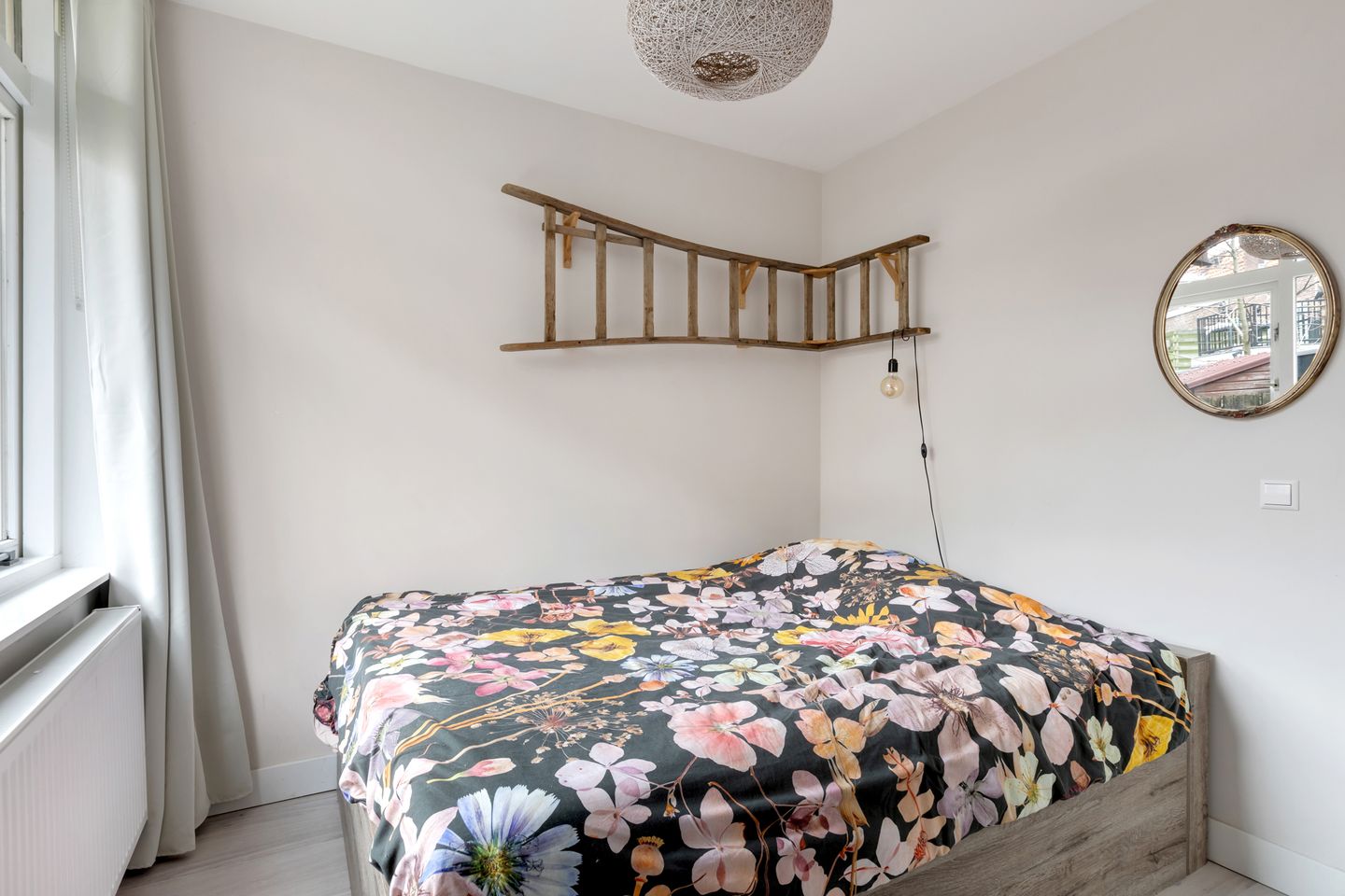 Photo 34 of Weltevredenstraat 59