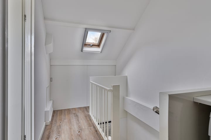 Photo 24 of Anemoonstraat 30