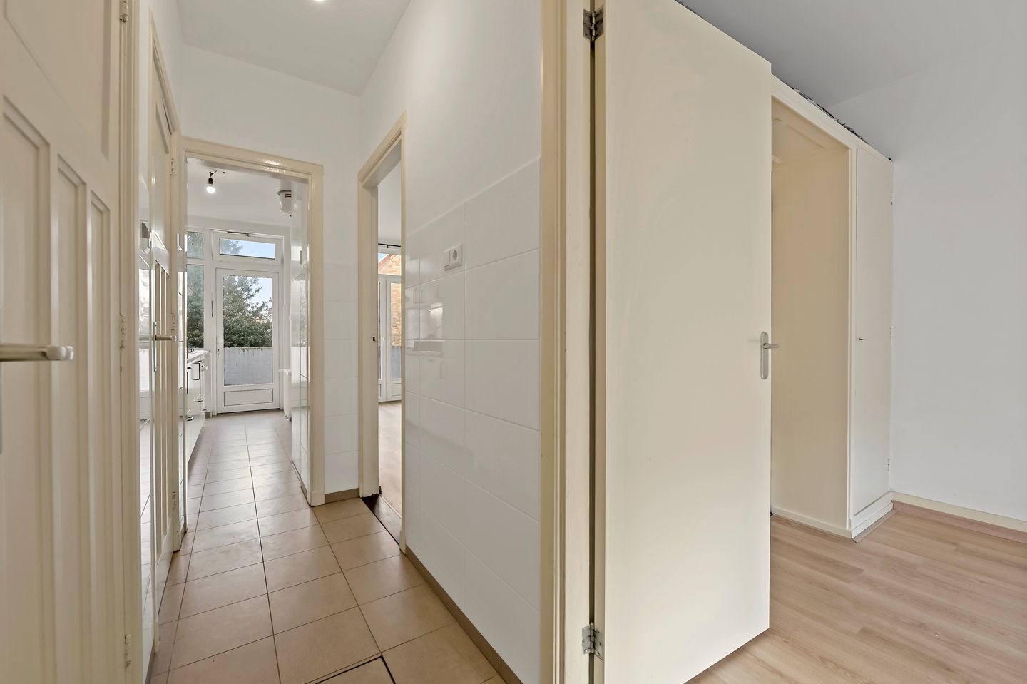 Foto 4 van Linnaeusstraat 253