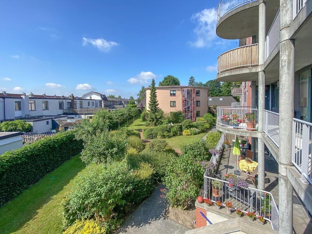 Foto 12 van Dr. P.J.H. Cuypersplein 1-12