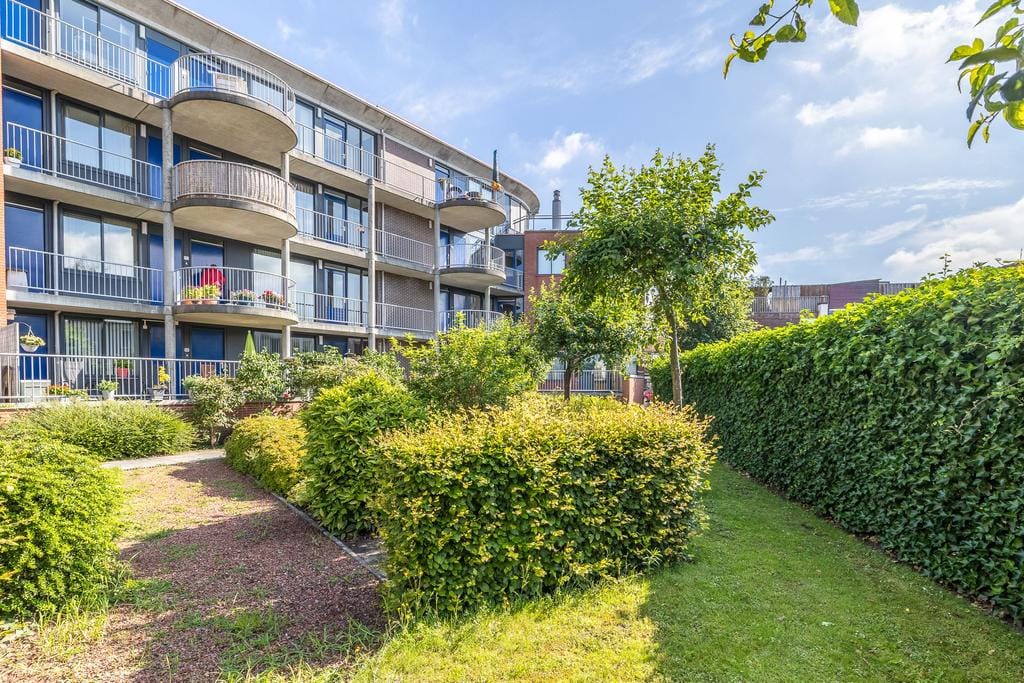 Foto 13 van Dr. P.J.H. Cuypersplein 1-12