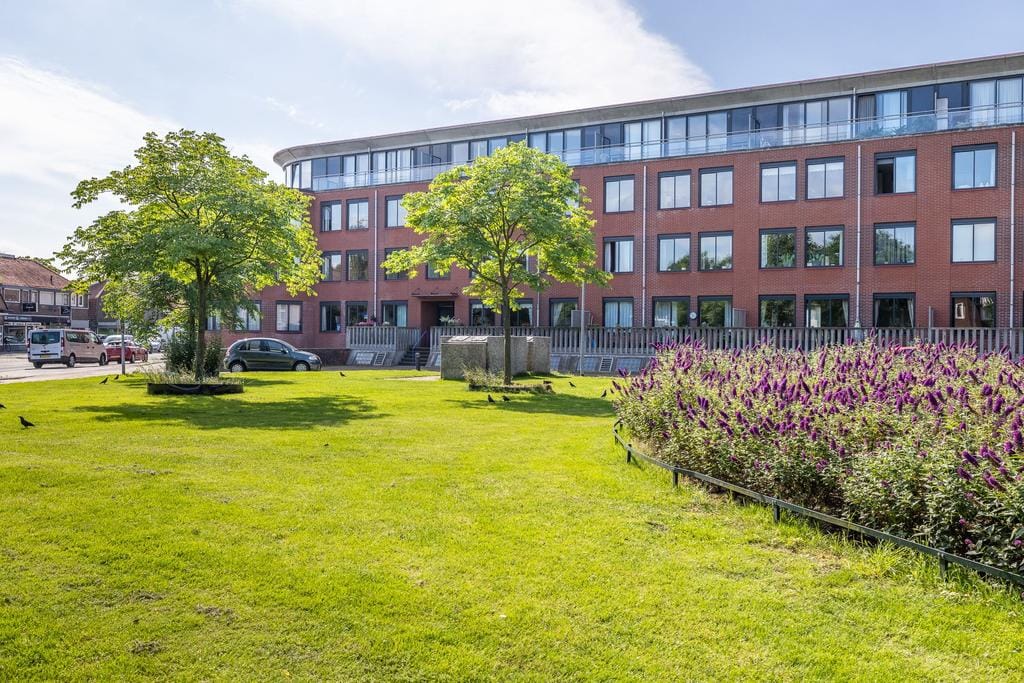 Foto 14 van Dr. P.J.H. Cuypersplein 1-12