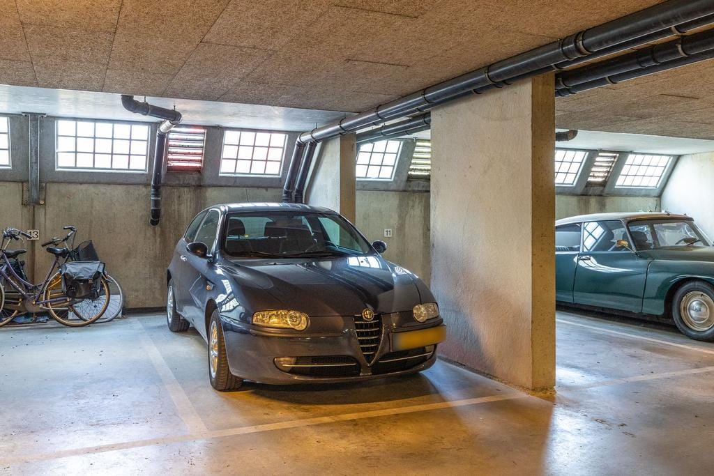 Foto 17 van Dr. P.J.H. Cuypersplein 1-12