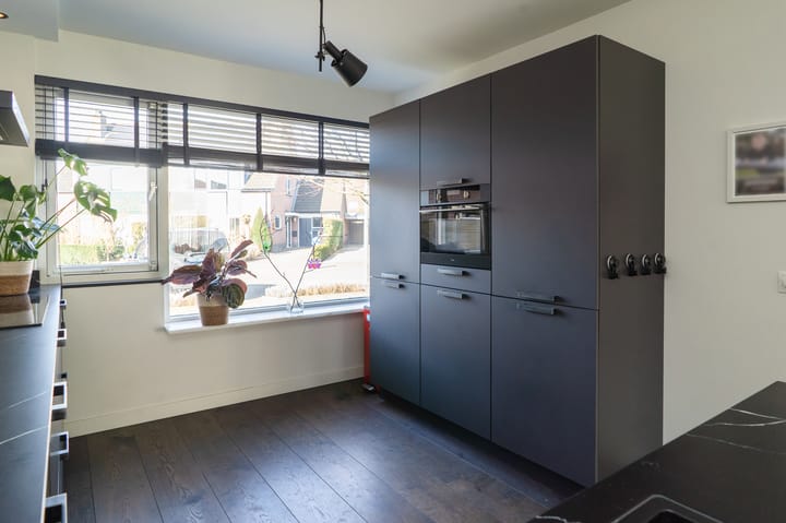 Foto 18 van Van Renesselaan 60