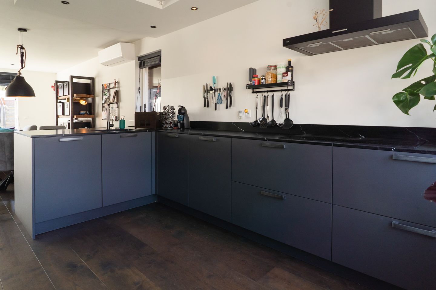 Foto 19 van Van Renesselaan 60