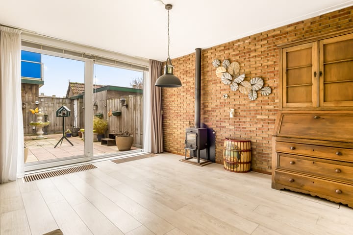 Foto 12 van Julianakade 102