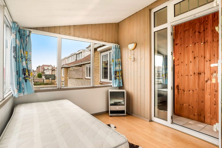 Foto 40 van Julianakade 102